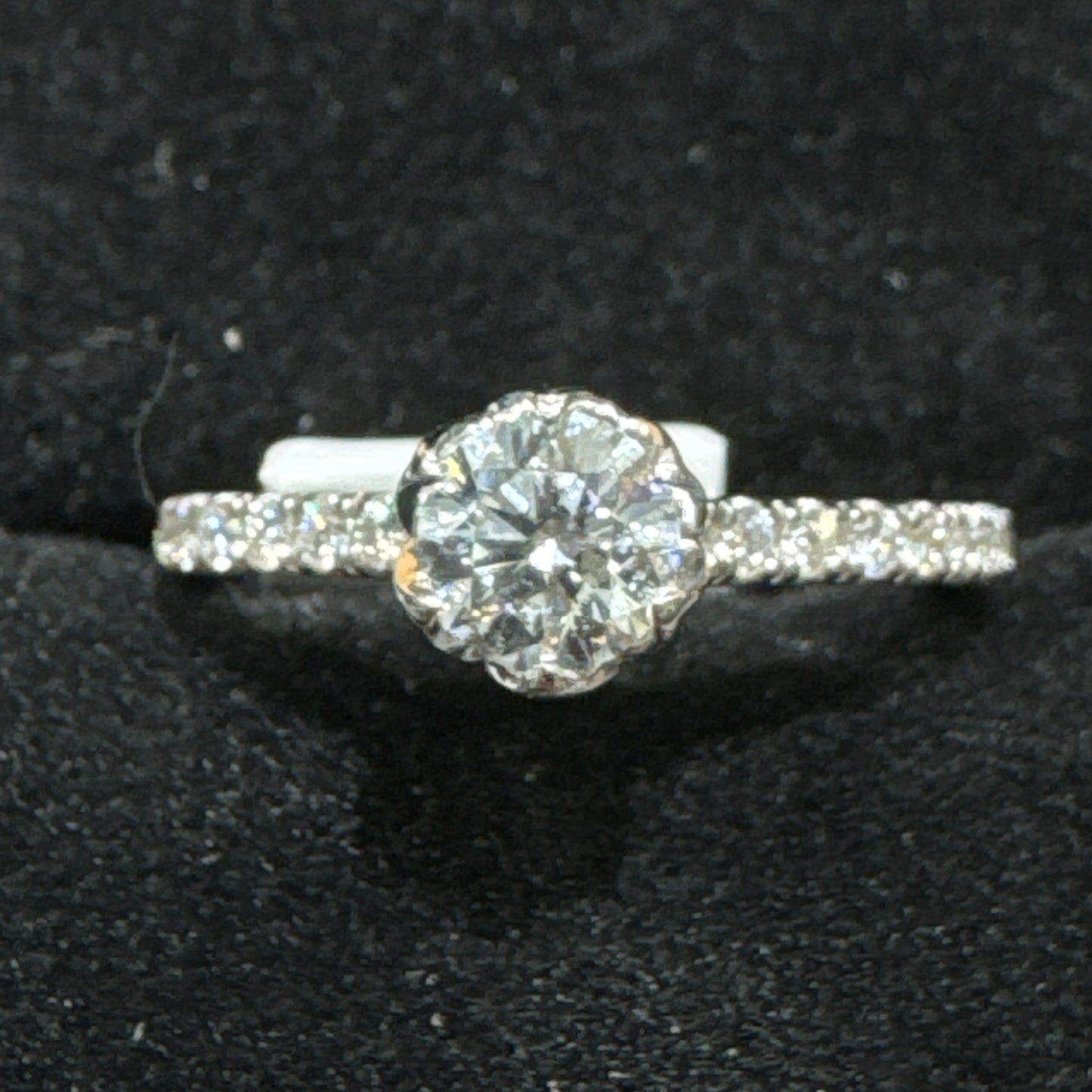 Bague en or 18K avec diamants canadiens 50pts + 16pts VVS diamants canadiens certifiés Gold rings