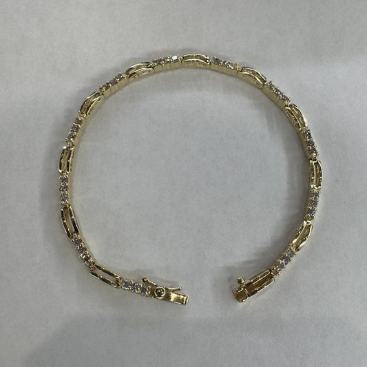 10K gold lab-grown diamond bracelet 1 carat total weight full view elegant luxury crafted in Quebec