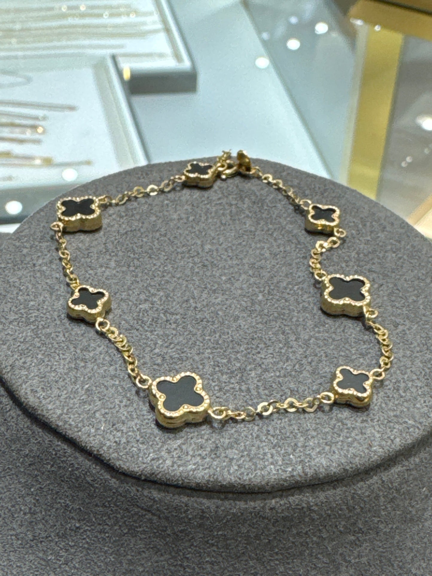 Bracelet Clover Or 10k & Onix Noir/ 4.12g / Ajustable 7.25’’ à 8’’ Bracelet