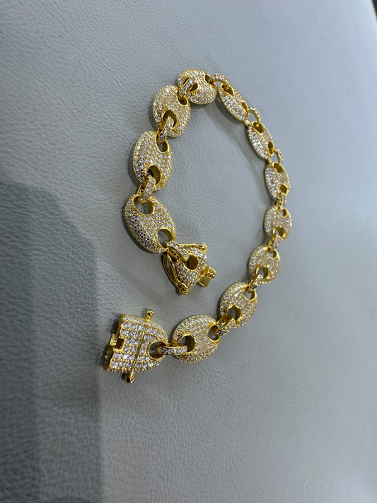 Sterling silver coffee bean link bracelet overlaid in gold with moissanite 8 inch (model: MJCN071)