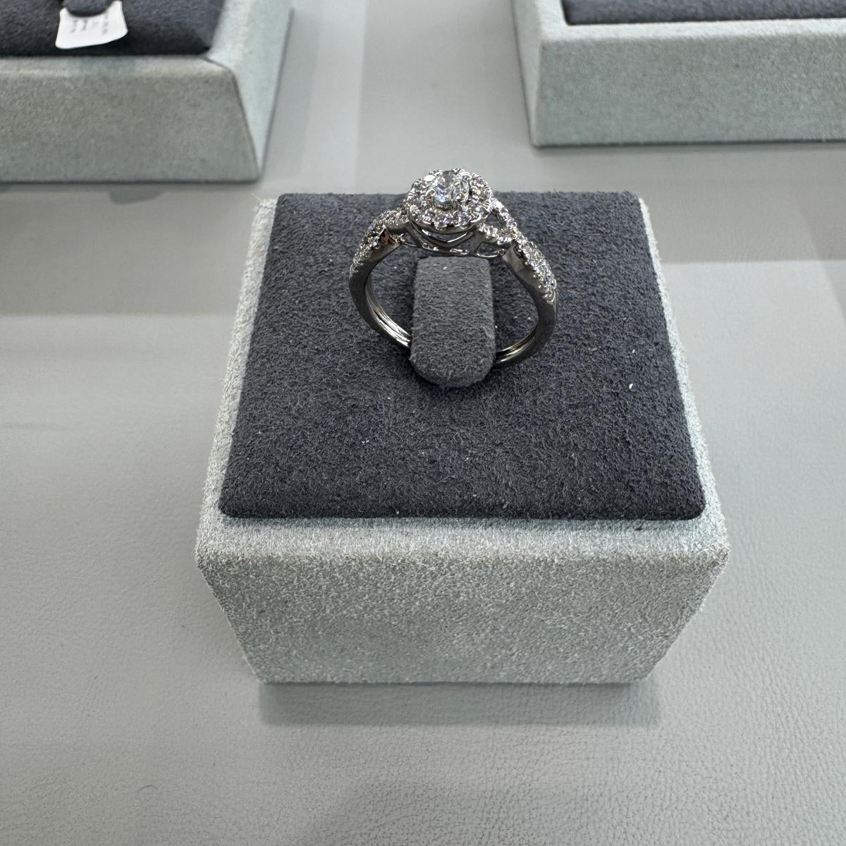 14K Gold Diamond Ring 0.68CT (DMN14RI024)