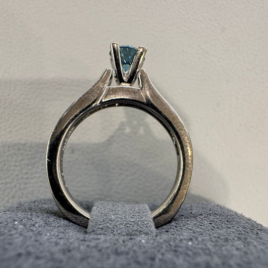 14K gold lab-grown diamond ring 0.8CT detail showing expert setting certified diamond brilliance