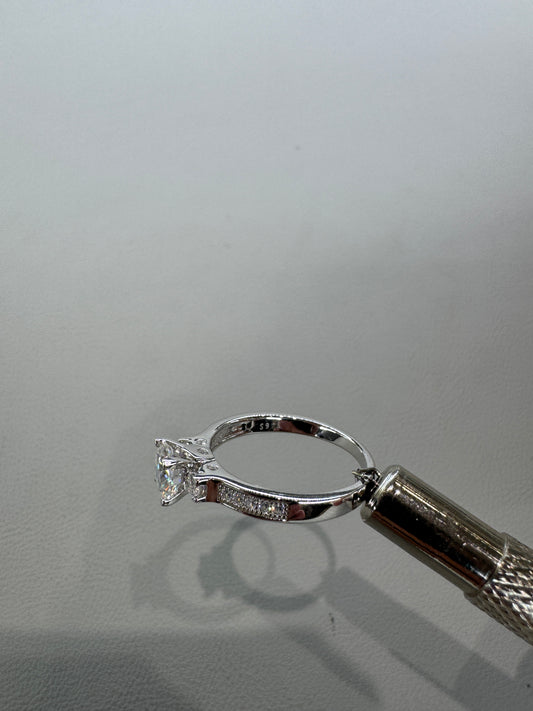 Sterling silver ring with moissanite (model: AZ063-J)