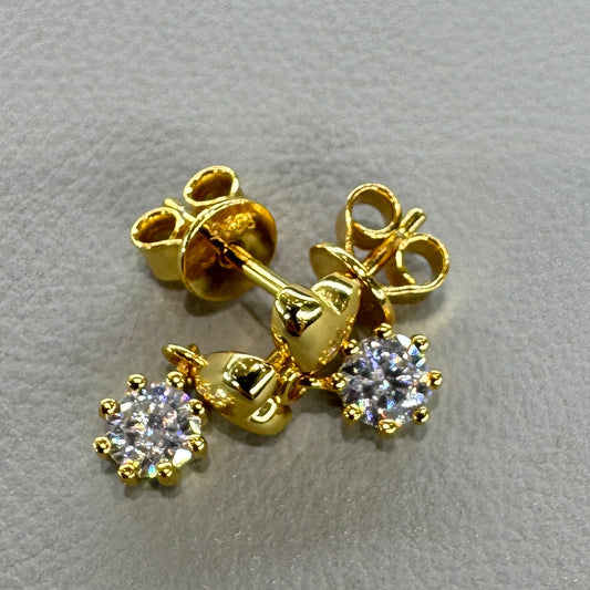 Boucles d'oreilles en forme de cœur - Argent sterling avec moissanite et placage or (Modèle : AZ137-EY)