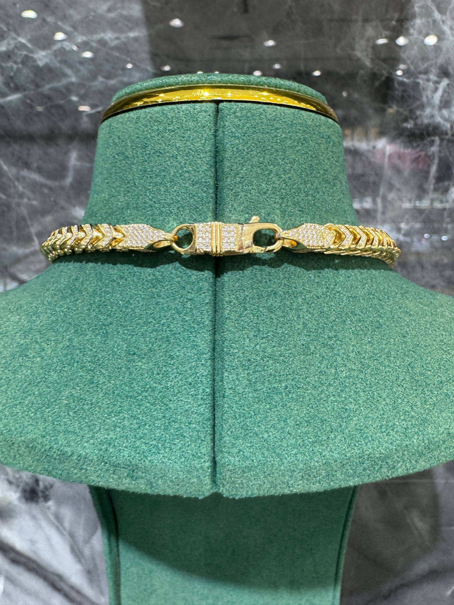 6mm Franco chain 22 inch close-up iced out moissanite Franco link pattern Model MJCN046-6mm