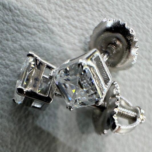 Boucles d'oreilles puces carrées en moissanite de 4 mm, argent sterling plaqué rhodium (E0344SMS-4mm)