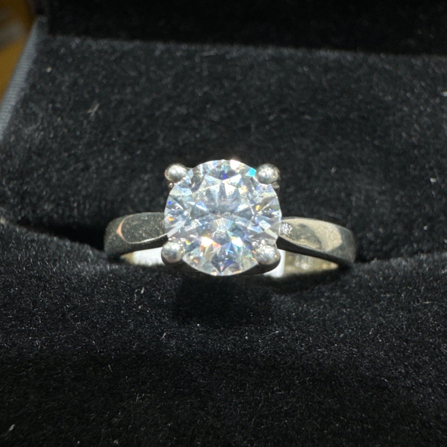 Bague en argent.925 avec pierre moissanite Ring