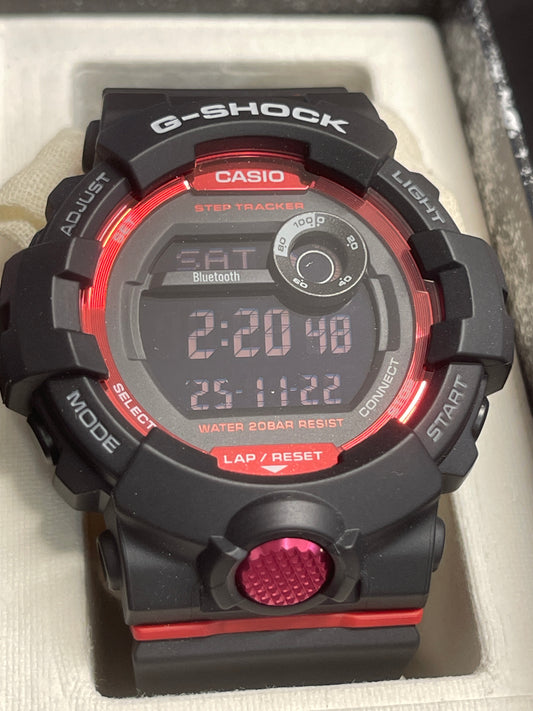 Montre Casio G-Shock GBD-800-1CR avec podomètre et Bluetooth - Noir et rouge
