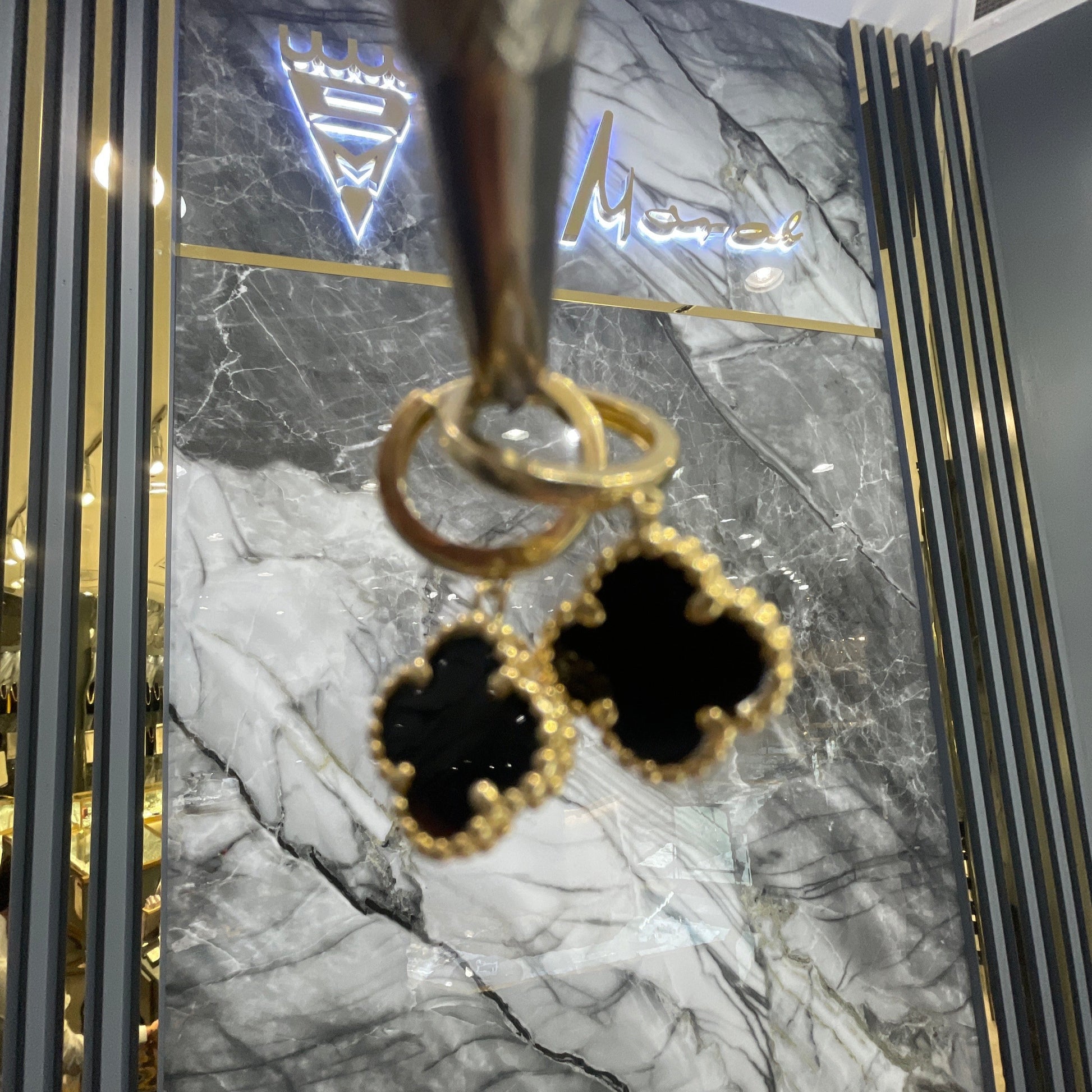 Clover Earing yellow gold 10k / Bijouterie Del Moral