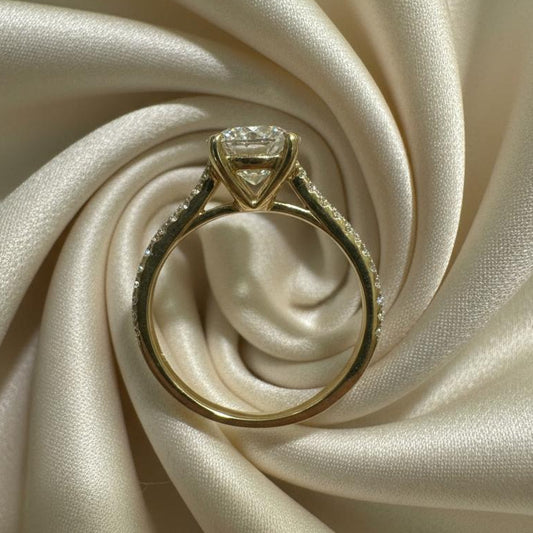 10K gold moissanite ring detail showing moissanite sparkle expert craftsmanship