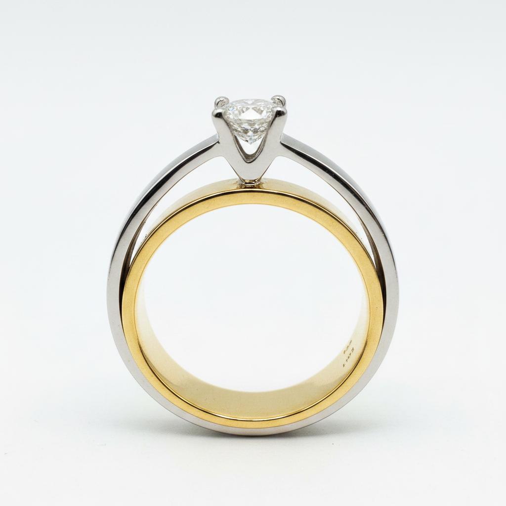 14K Gold Nat Diamond ring 1.27CT