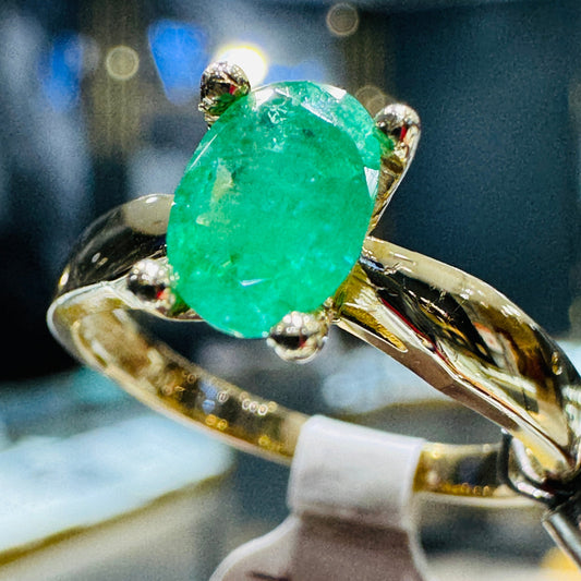 Emerald 1ct ring 10k gold 2.0 g / Bijouterie Del Moral / Champlain Mall / Brossard