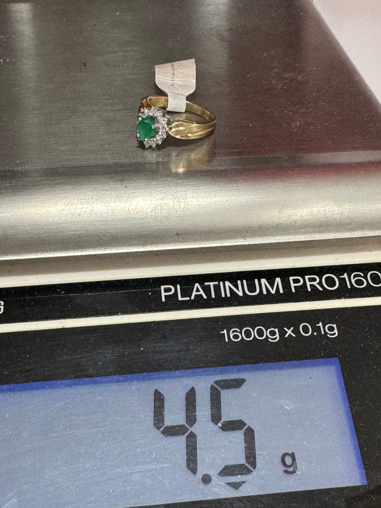 Emerald.65ct & Diamand.15ct 14k Gold Ring 4.4 Gram Gold rings