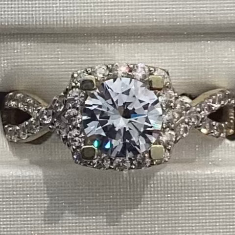 10K Y Gold Women Ring 2.38g