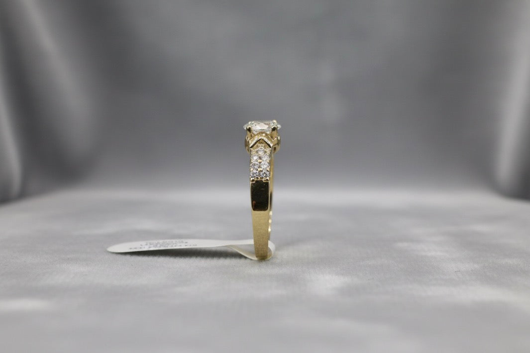 10K ring 0.64ct of moissanite DMM10RI010