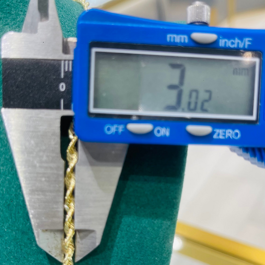 Chaîne torsadée en or 10 carats / 20 pouces / 3,02 mm / 3,8 g