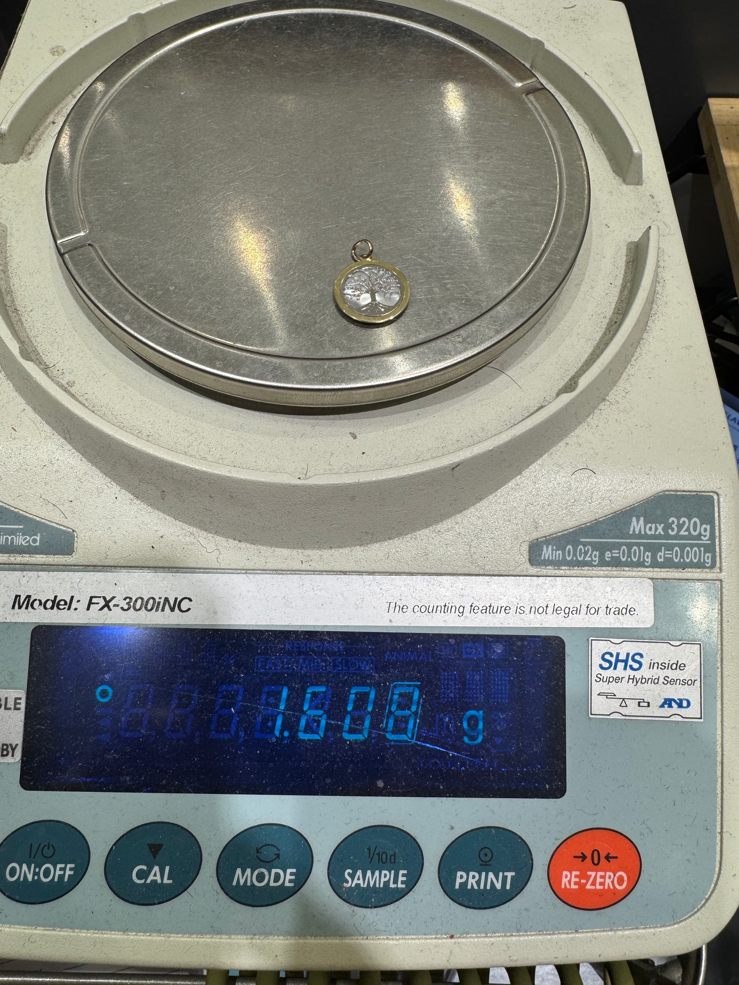 Colgante Árbol de la Vida - Oro amarillo de 10 quilates con nácar