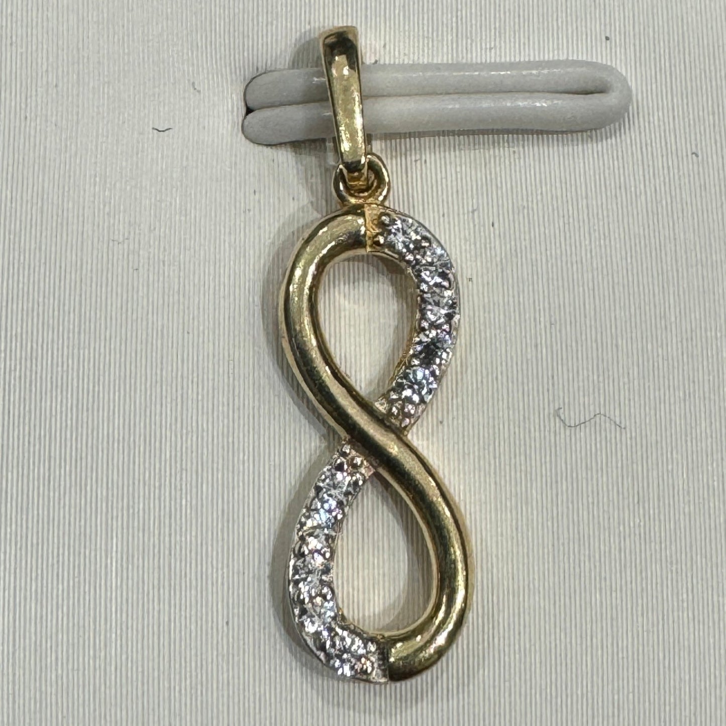 Pendant infini in Gold 10K 0.60g + Zirconia / Bijouterie Del Moral