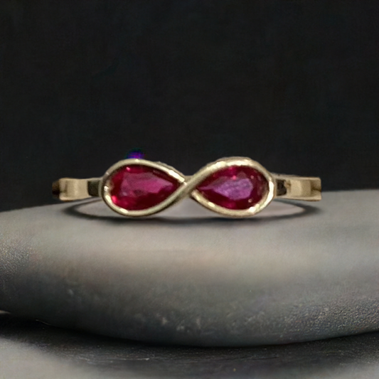 10K Yellow Gold Infinity Ring with Synthetic Ruby - 1.28g - Free Sizing