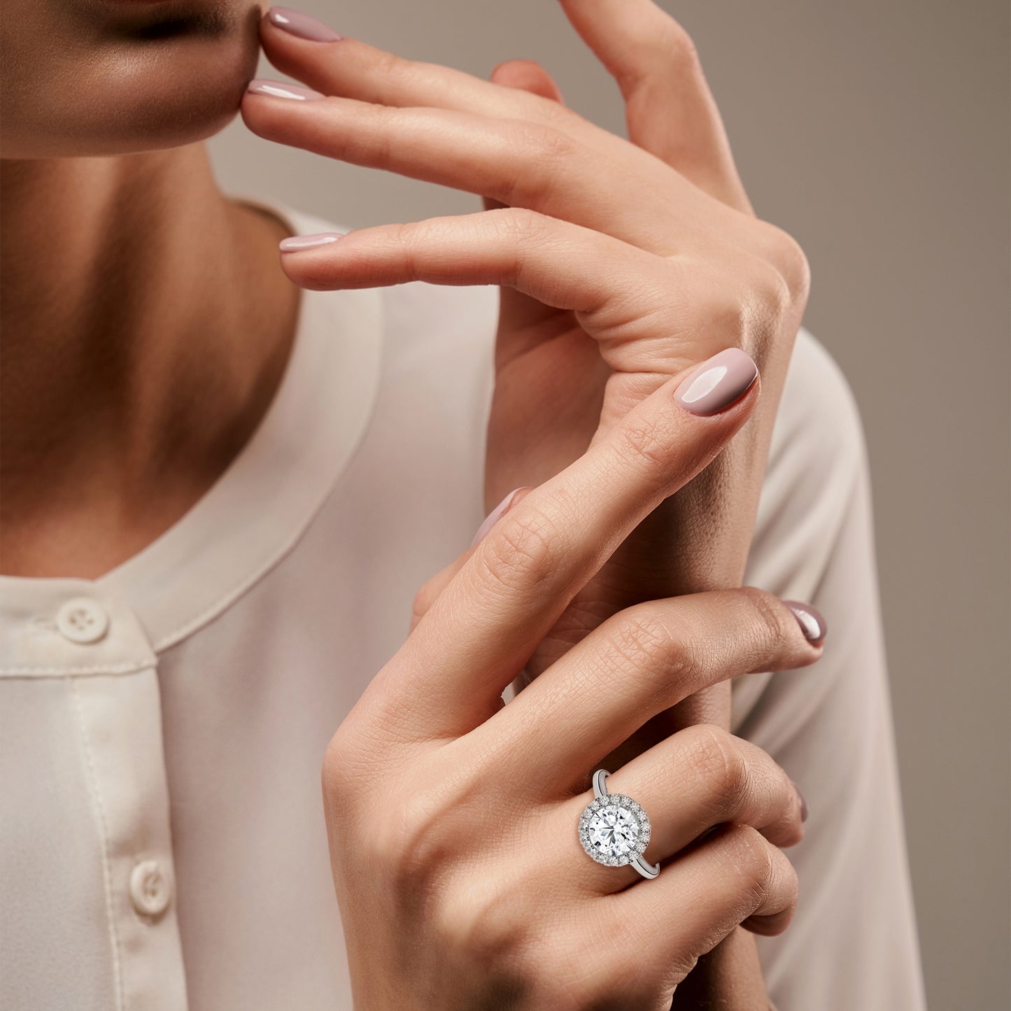 Round Halo Engagement Ring DM-035