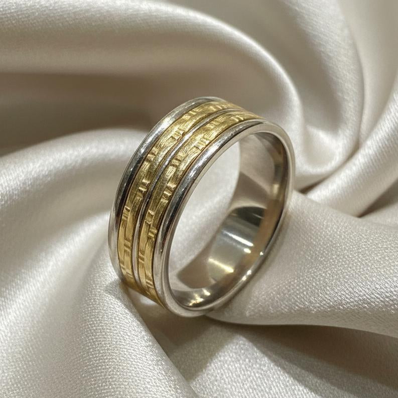 10K gold ring 7.4 grams impressive quality substantial weight

