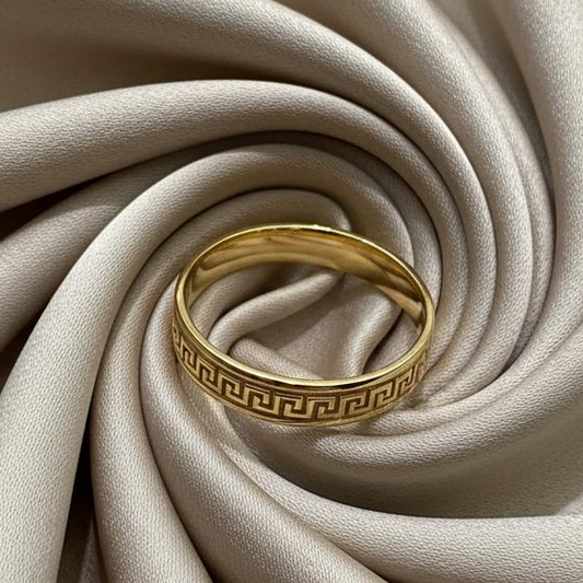 10K gold ring detail showing expert craftsmanship quality finish

