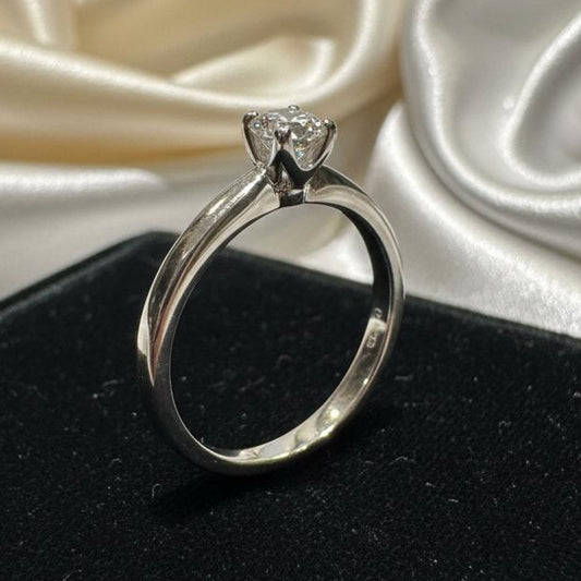 14K gold diamond ring 0.45CT detail showing expert setting and diamond brilliance
