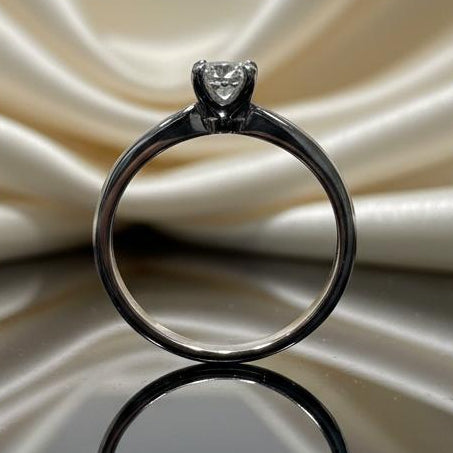 14K gold diamond ring 0.45 carat confident brilliance premium luxury elegant
