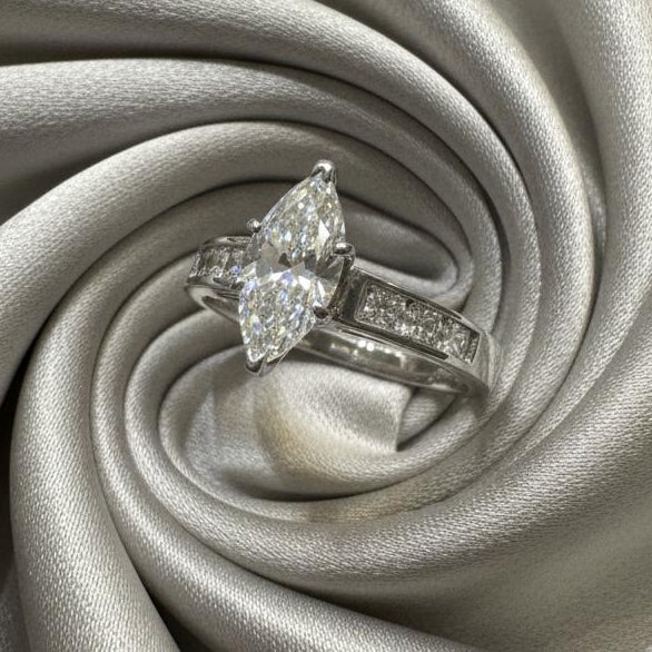 14K gold diamond ring 1.1 carat magnificent elegance brilliant sparkle
