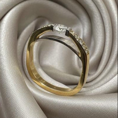 18K gold diamond ring detail showing expert setting diamond brilliance exquisite craftsmanship
