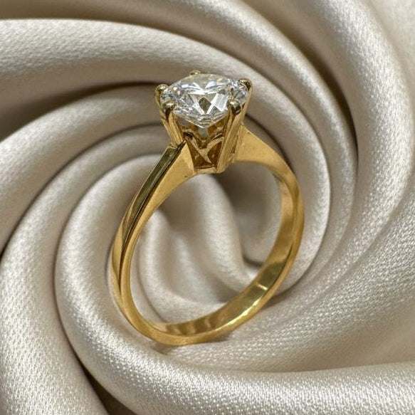 18K gold lab-grown diamond ring 1.21 carat certified ethical luxury extraordinary brilliance

