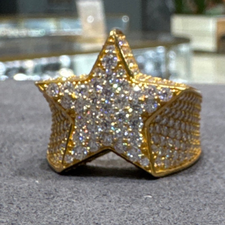 Star ring with moissanite in silver Or Ring