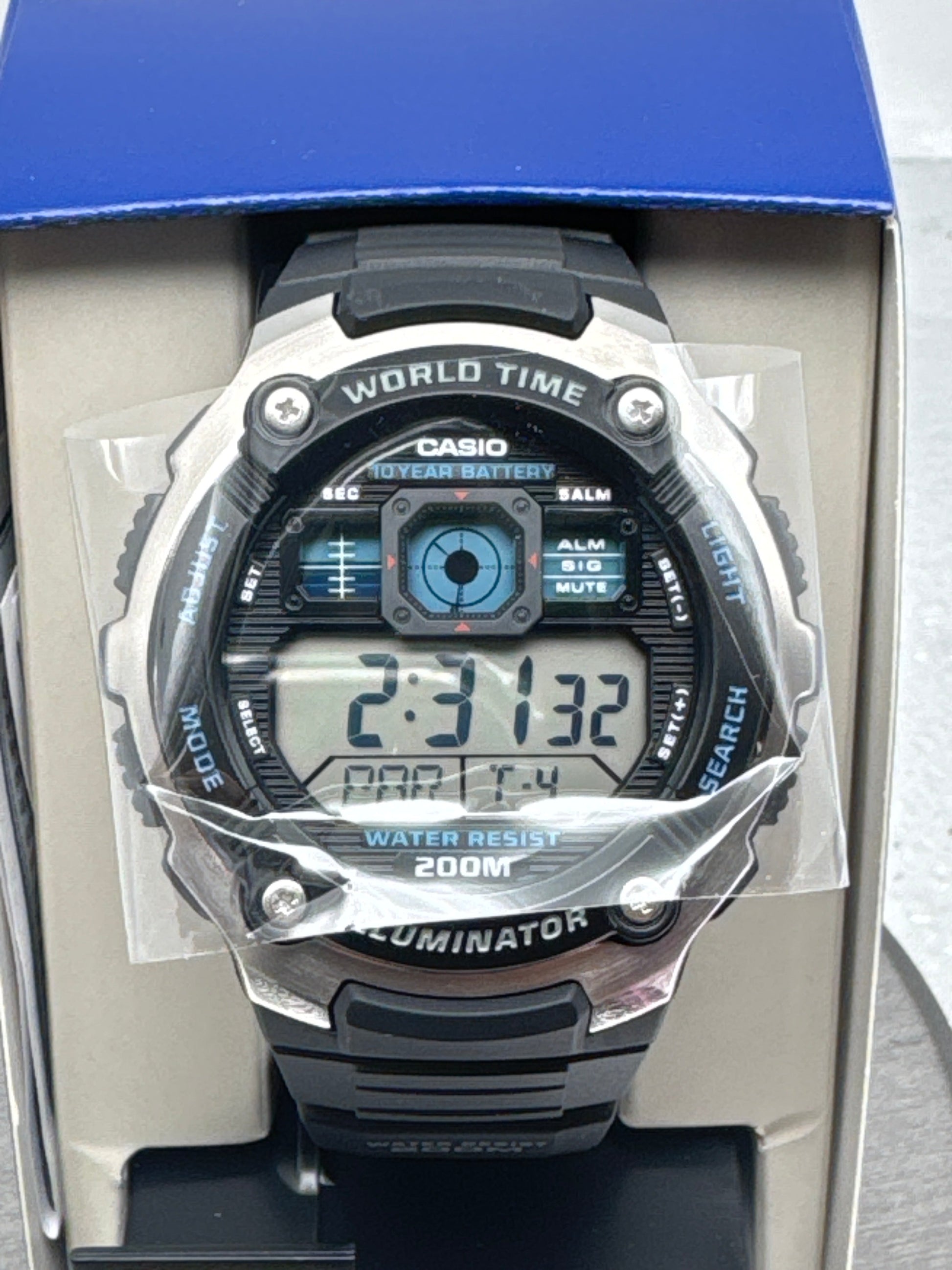 Casio AE-2000W-1AVCF Montre