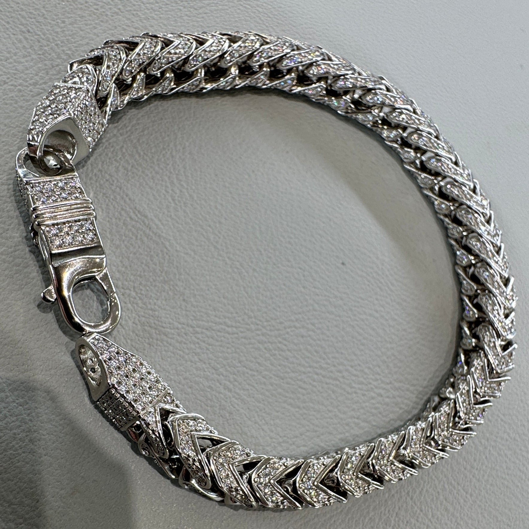 6mm Franco bracelet detail showing fully iced moissanite stones brilliant sparkle Franco link pattern

