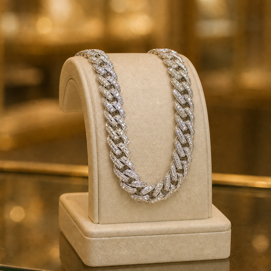 AI-enhanced product photo — Bijouterie Del Moral