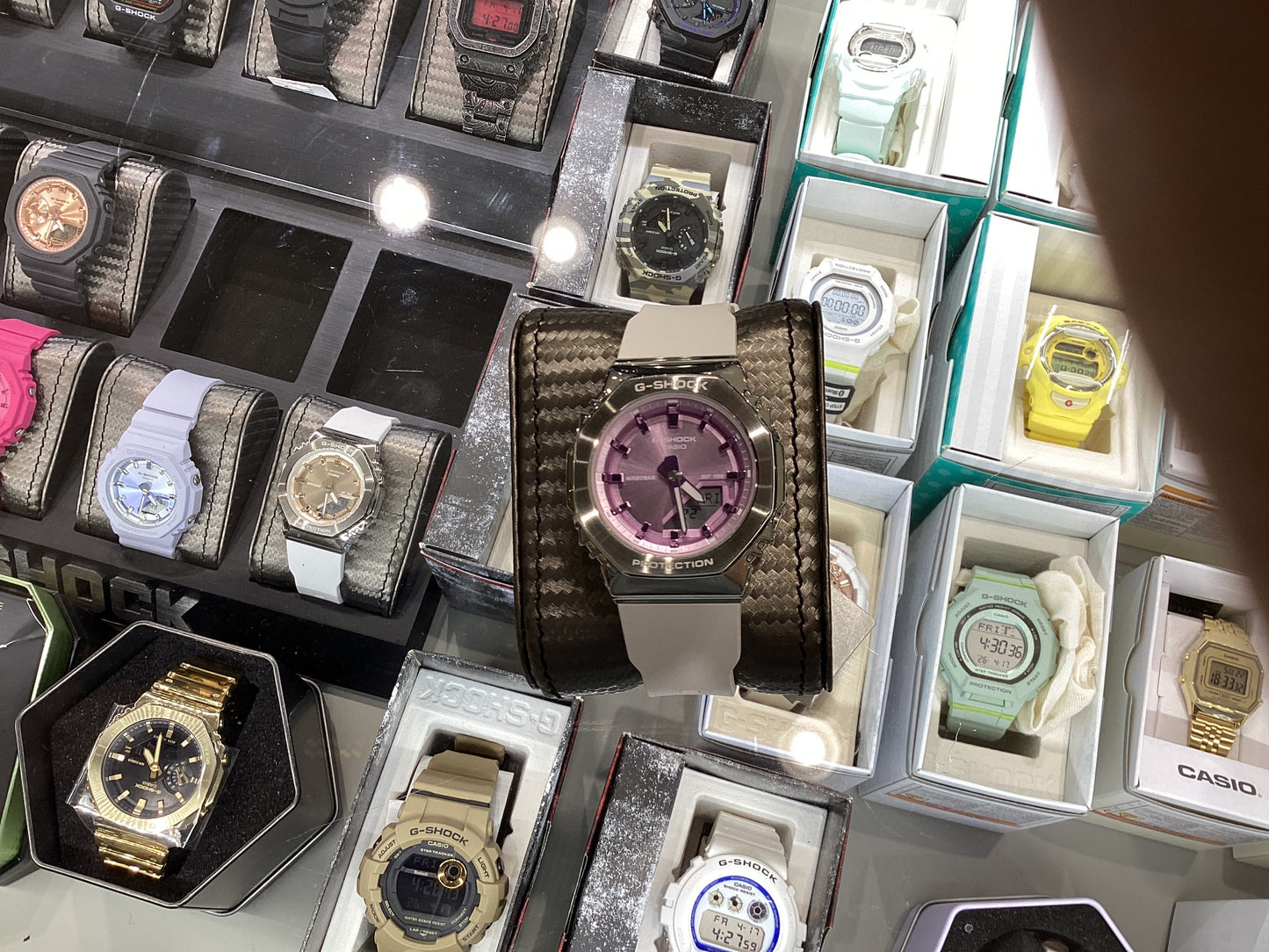 Casio watch white and purple GMS2110-7A6