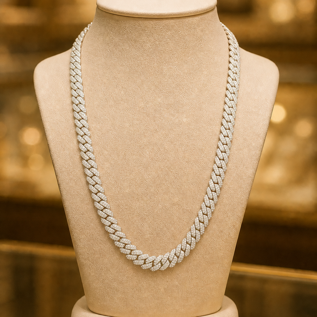 AI-enhanced product photo — Bijouterie Del Moral