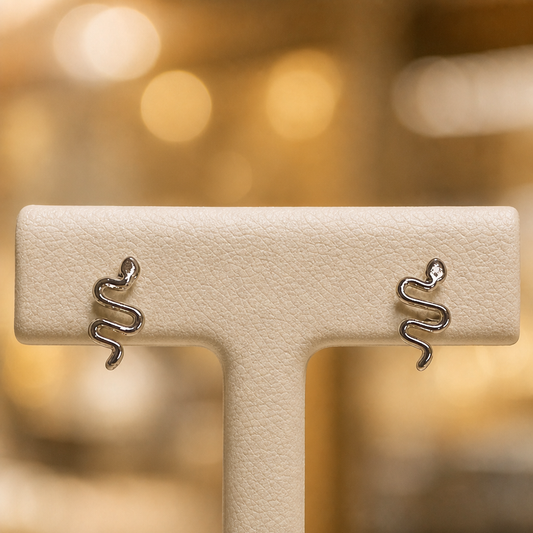 AI-enhanced product photo — Bijouterie Del Moral