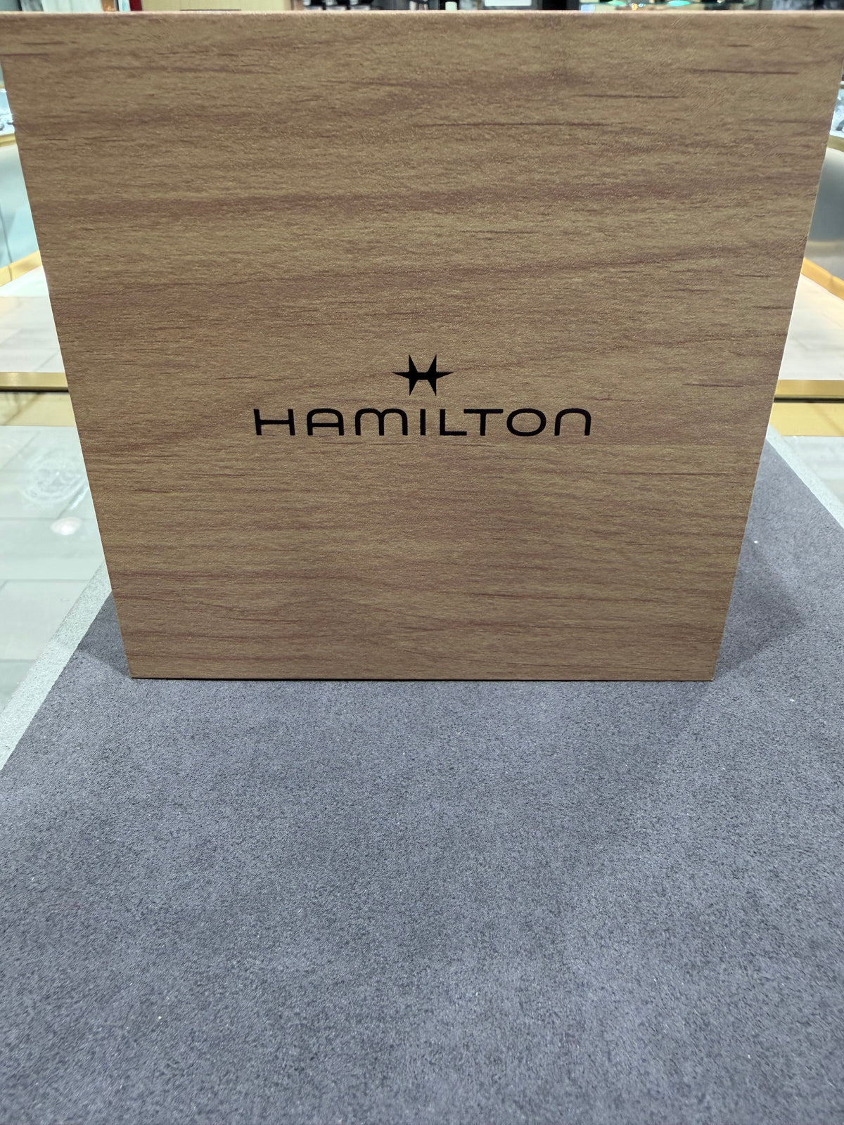 Automatic Hamilton Jazzmaster Open Heart Green Dial Leather Band Men's Watch pre owned.