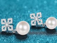 Pearl Clover Stud Earrings with Moissanite - 925 Sterling Silver (AZ523-E)