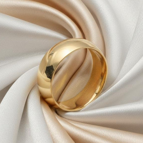 10K gold ring 2.04 grams refined elegance lightweight comfort timeless beauty
