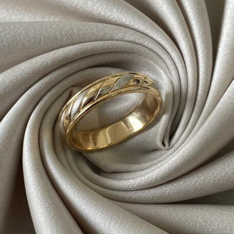 10K gold ring 5.84 grams substantial presence quality weight timeless beauty
