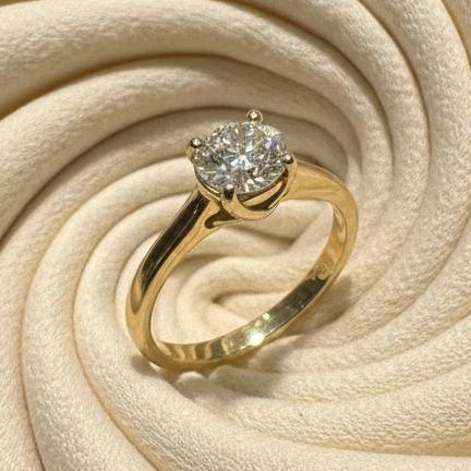 10K gold lab diamond ring 0.84CT center stone ethical sustainable brilliant sparkle

