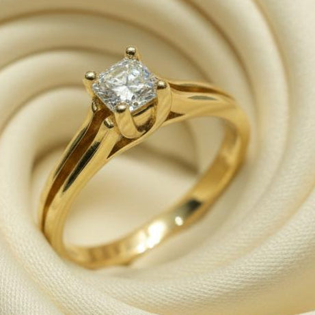 10K gold lab diamond ring 0.25CT center stone ethical sustainable delicate elegance