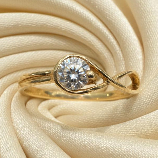 10K gold lab diamond ring 0.5CT center stone ethical sustainable brilliant sparkle