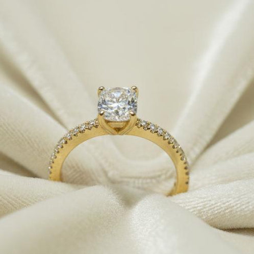 10K gold lab diamond ring 0.8CT center stone ethical sustainable brilliant sparkle