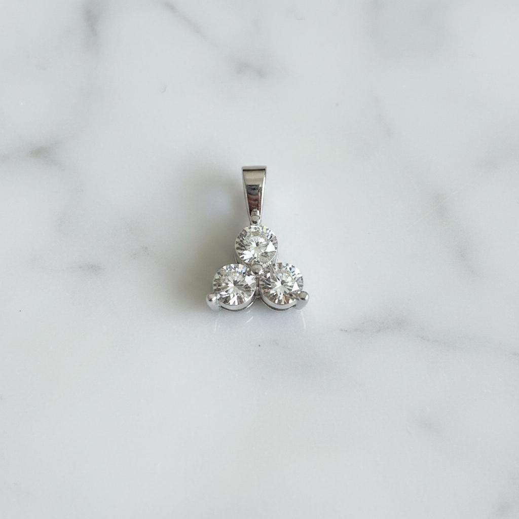 10K Gold Three-Diamond Pyramid Pendant 0.15CT (DMN10PD002)