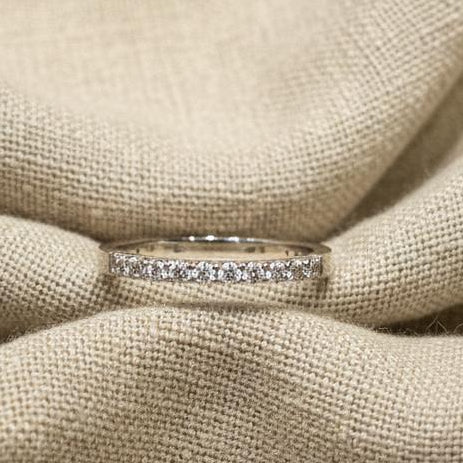 10K gold natural diamond halo ring 0.13CT delicate elegance captivating brilliance
