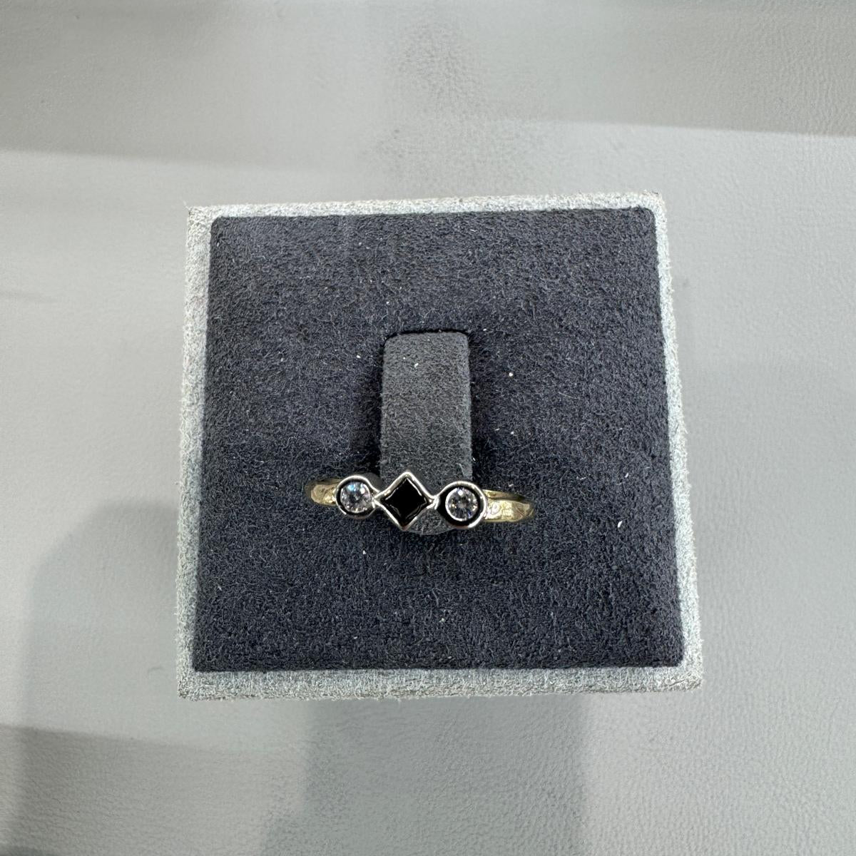 10K Gold Diamond Ring 0.12CT (DMN10RI023)
