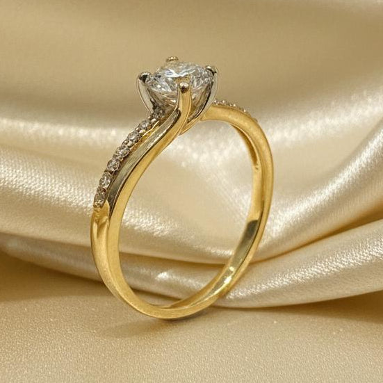 14K gold natural diamond ring 0.3CT center stone understated luxury classic design authentic brilliance
